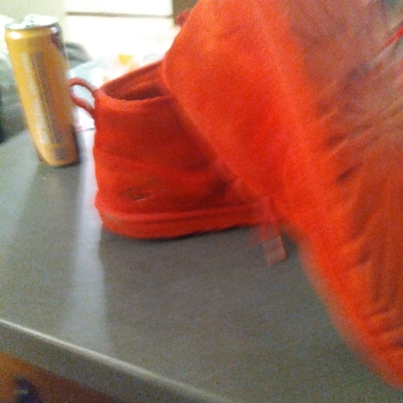 Mens Uggs & Ugg boot cleaner - Picture 5 of 6